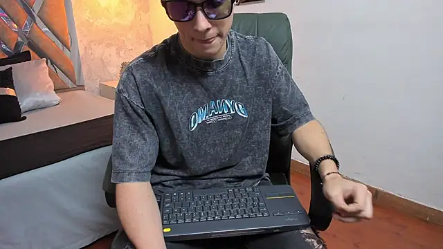 kraven_lust (M young) - KRAVEN NAKED!🍆🍑