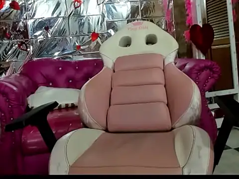 adriana_foxxxy webcam