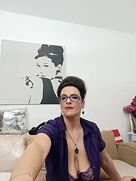 Webcam Model (RebeccaNoble)  is live.Free join now!