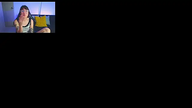 yuliennegg - Yuliennegg's free webcam - UK Sex Cams