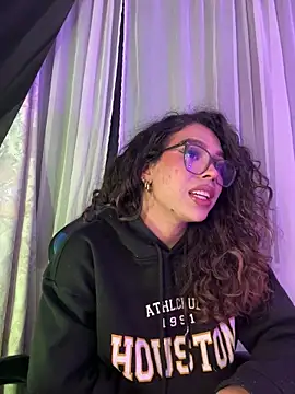 Samantha_Bernardo webcam