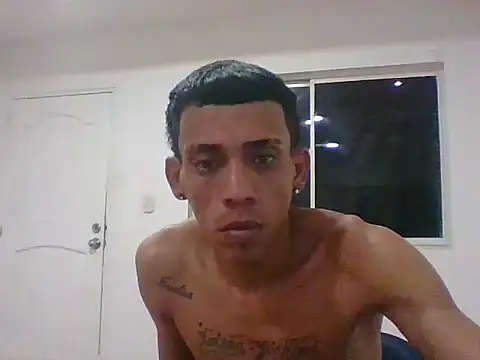 Skinny_horny_boy webcam