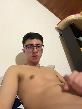 CamiRojas_boy webcam