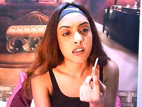 IndianPretty14u2Luv webcam
