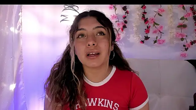 Valerysweet11 webcam