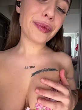 VanessaAnne webcam