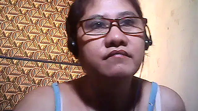 sweetsosie18 - Sweetsosie18's free webcam - UK Sex Cams