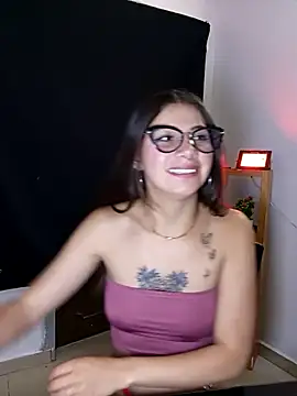 Webcam Model (CharlotteSex_)  is live.Free join now!