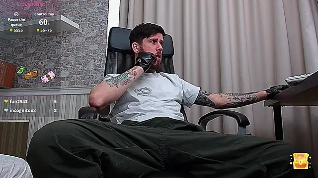 jonahshaw (M young) - LeT's geT NaughTy in Lord's Room ( cum )