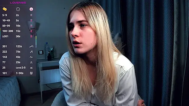 LuanaFincel webcam