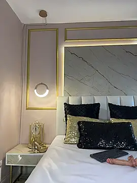 VioletaMaddox webcam