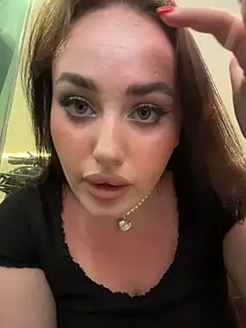 kirasunshine (F young) - completely naked and spanking pussy