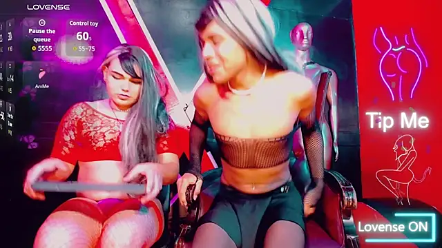 Cristal_and_noha webcam