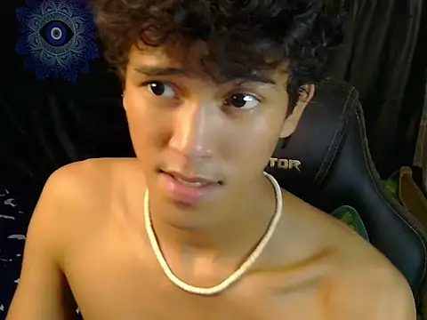 hugekenbigcock webcam