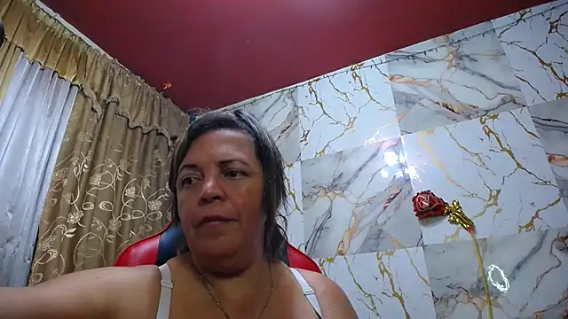 alina_maturehot webcam