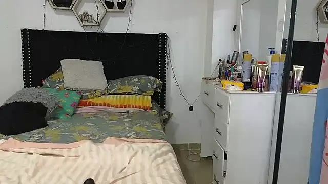 charlotte_077 webcam