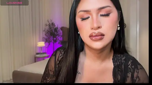 Your_Majesty_Tyra webcam