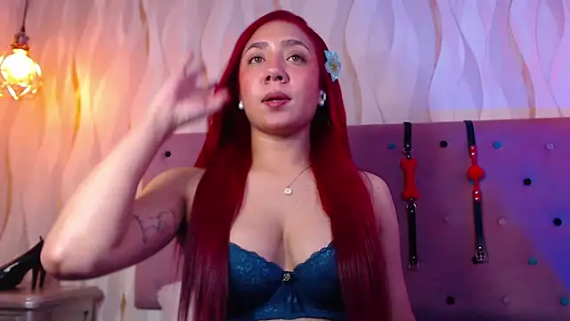 IsabelaLatina webcam