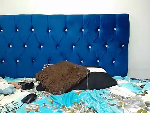 SexyDarkLadyXxx webcam