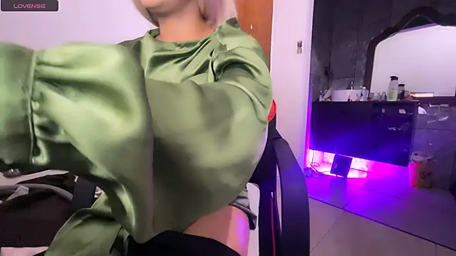 regina_mills_milk webcam