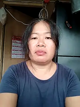 Lovelywoman43 webcam