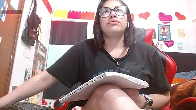 Saray_extrovert_ webcam