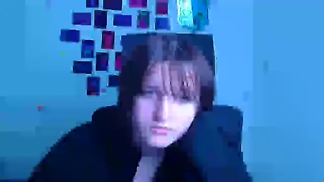 Alice_Wonderme webcam