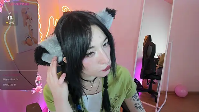 AliceeinWonderlanddd webcam