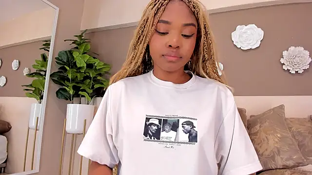 ariafoster - AriaFoster's free webcam