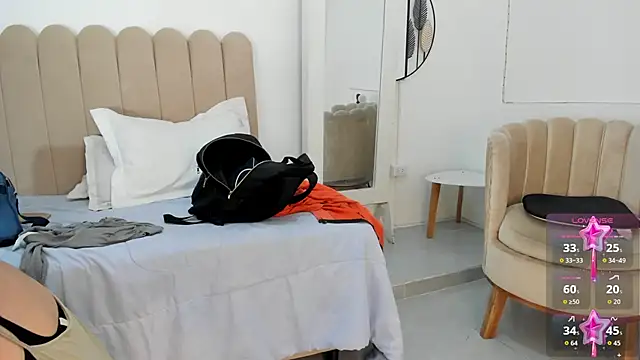 __ambar__ (F milf) - take tshirt 5 minutes