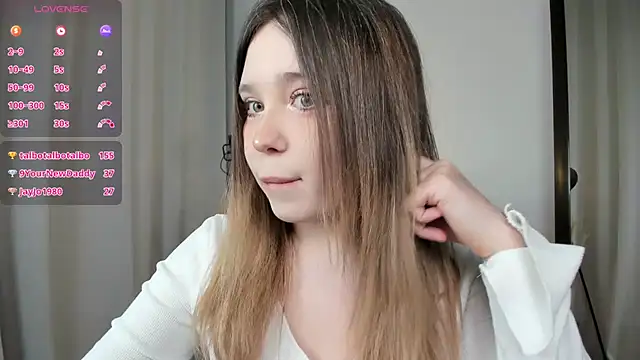 Lina_Glow webcam