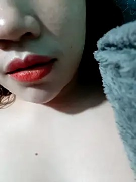 lylinhjim - Lylinhjim's free webcam - UK Sex Cams