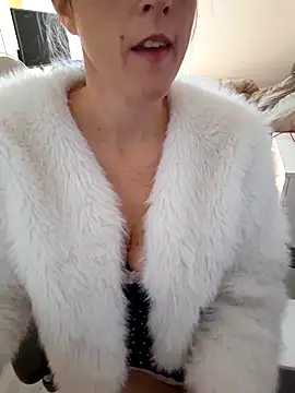 naughtycatgirl (F milf) - LT SURPRISE VID