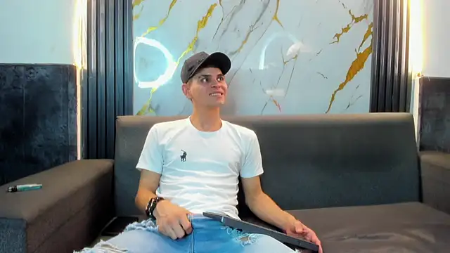 liam_coleman25 webcam