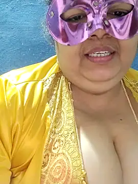 tamilthanushri - Tamilthanushri's free webcam