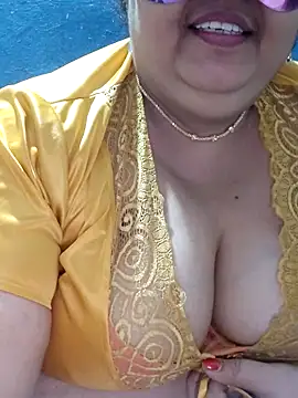 tamilthanushri webcam