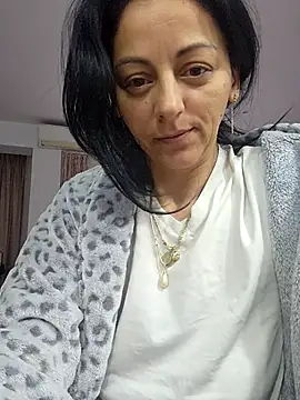 bruneta_sexy23 webcam