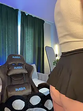 Charming_Daphny webcam