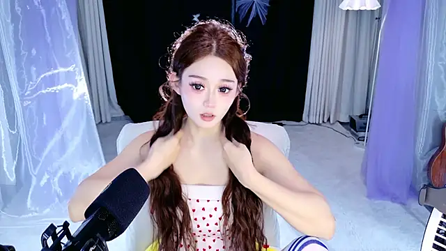 Dancer_Lucky-Nini webcam