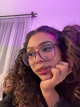 Samantha_Bernardo – webcam model profile photo