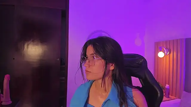 scarlett_rosse_x - Scarlett_rosse_x's free webcam - UK Sex Cams