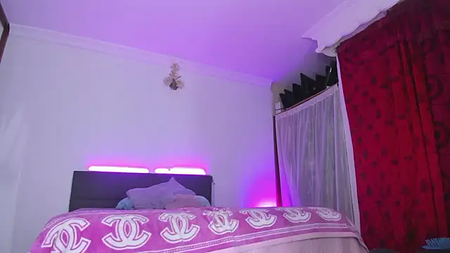 sexy-luna-star-ts webcam