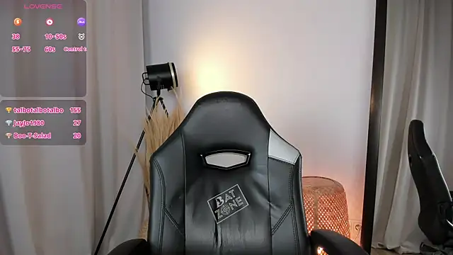 lina_glow - Lina_Glow's free webcam