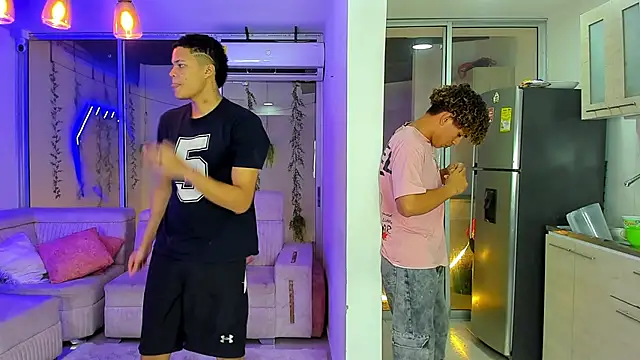 Houseofwarrios webcam