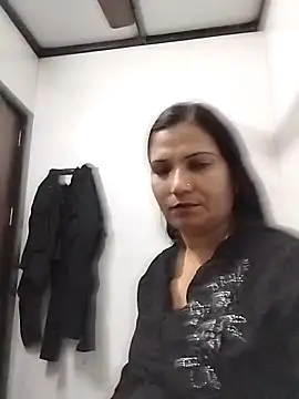 Loveina_horny webcam