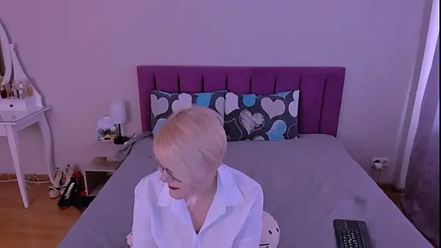 sabrinamacmarren webcam