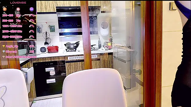 美女nuannuan_baobei在线直播