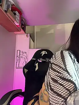 Webcam Model (AsianMilfSheryl)  is live.Free join now!