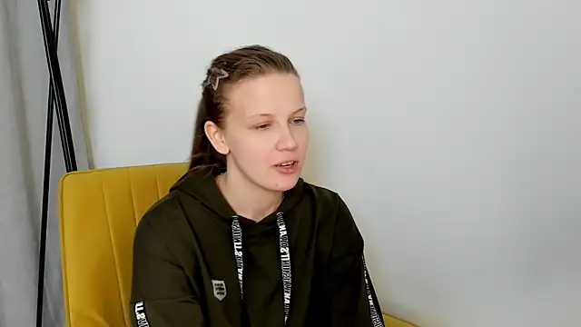 AprylSalisbury webcam