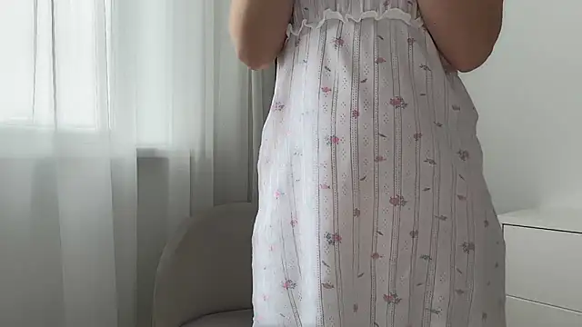 ShySchoolGirl webcam